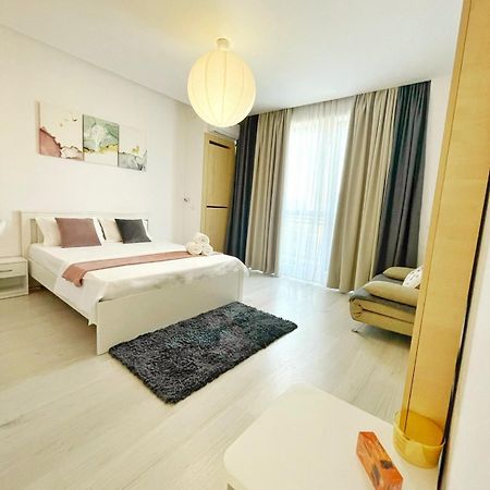 Lucky Star Studio Mamaia Nord Năvodari Exteriör bild